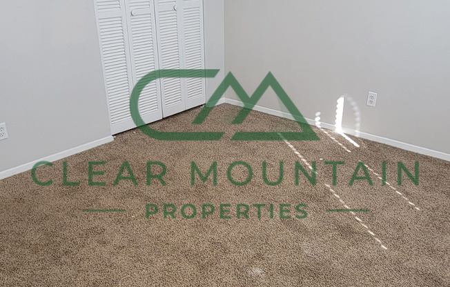 2 beds, 1 bath, 980 sqft, $1,250, Unit 70