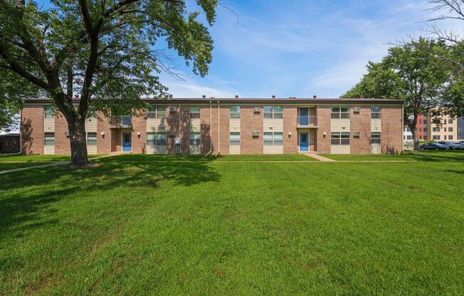 2 beds, 1 bath, 660 sqft, $995, Unit 30