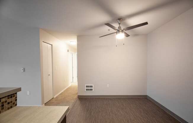 hanover-The Hanover Apartment Homes Beaverton, OR dining room