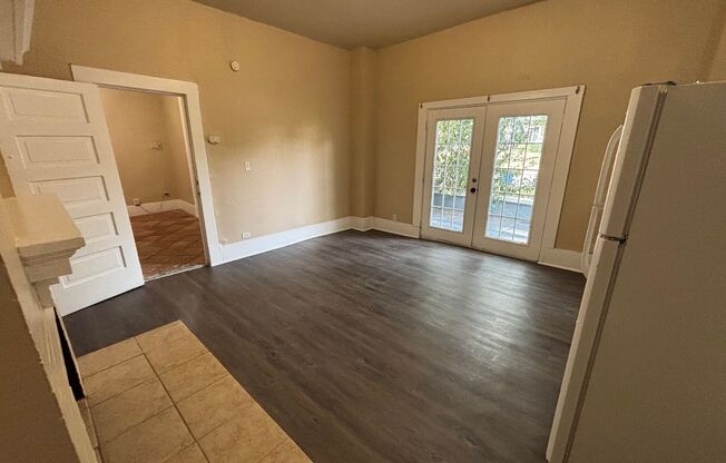 1Bd/1Bth Historic Apartment off Broadway – Move-In Ready!