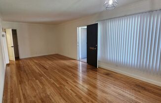 2 beds, 1 bath, 900 sqft, $2,598.75, Unit 4