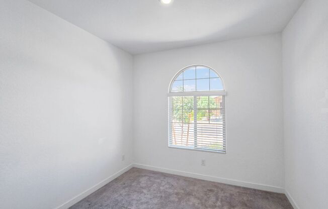 Solar home!  4/3 close to parks