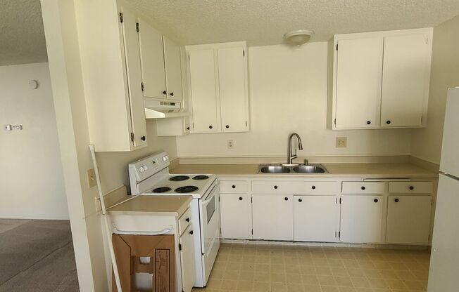 2 beds, 1 bath, $2,150