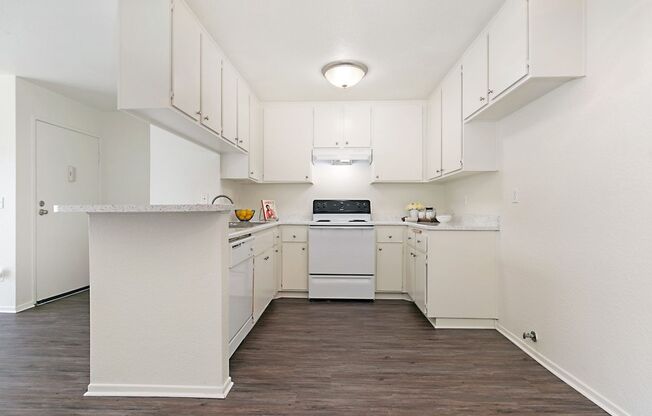 1 bed, 1 bath, 799 sqft, $2,000, Unit 117