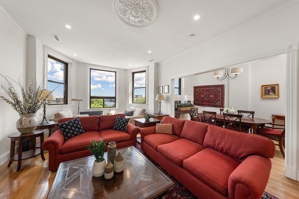 31 BAY STATE RD