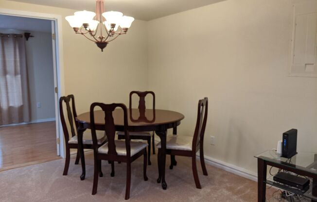 1 bed, 1 bath, 1,070 sqft, $1,850, Unit First Floor