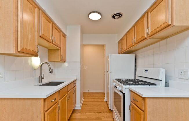 1 bed, 1 bath, $1,395, Unit 412