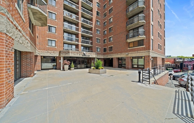 1 bed, 1 bath, 709 sqft, $2,900, Unit 212