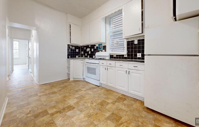 3 beds, 1 bath, $3,650, Unit 1