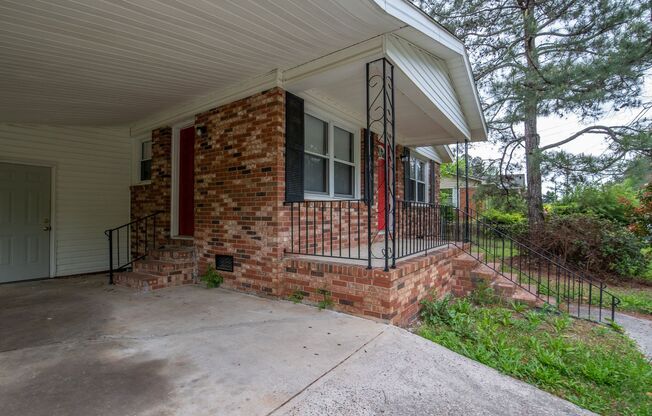 3 bed/1.5 bath single-family home, with energy-efficient windows. Section 8 welcome!