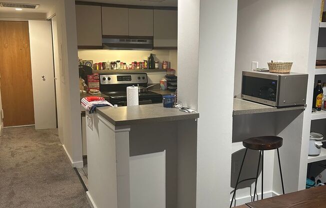 Welcome to Urban Elegance in the Heart of Historic Old City, Philadelphia