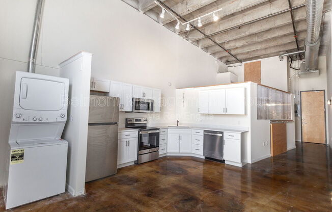 1 bed, 1 bath, 728 sqft, $1,615, Unit 147