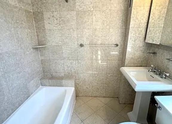 2 beds, 2 baths, 1,222 sqft, $8,900, Unit 7B