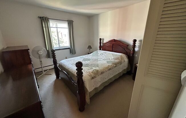 1 bed, 1 bath, $995, Unit 342