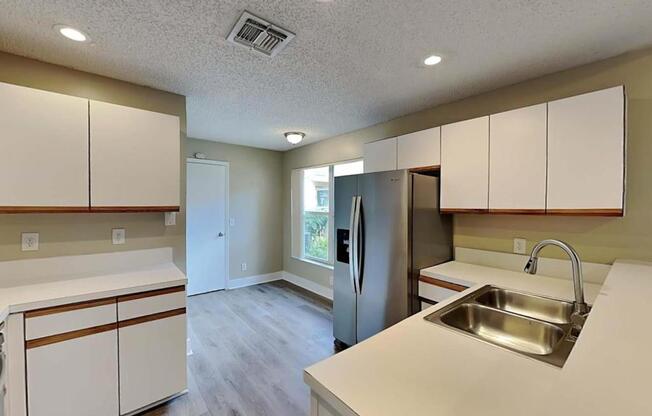 9220 ARBORWOOD CIR