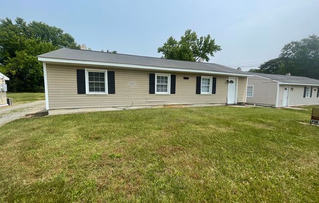Newly Renovated One Bedroom Duplex - Water & Lawncare Included!