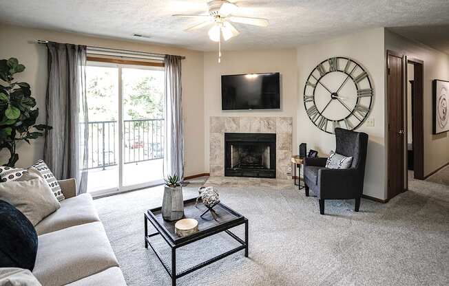 One- two- and three-bedroom apartment homes featuring amenities like three pools, fitness center, basketball court and much more at The Pointe in La Vista, NE