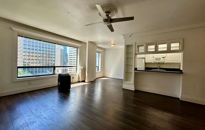 1 bed, 2 baths, 1,298 sqft, $2,450, Unit 0918