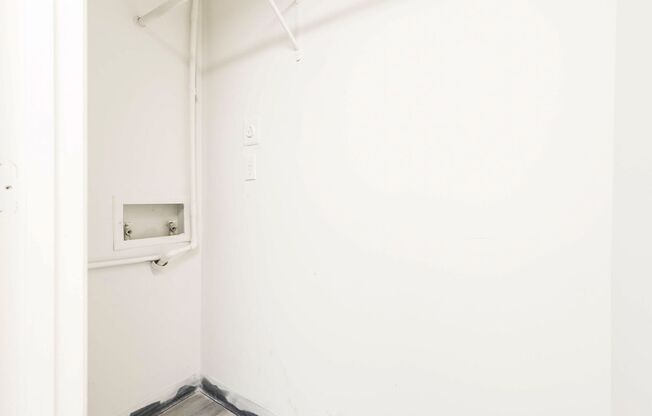 1 bed, 1 bath, $850, Unit 220