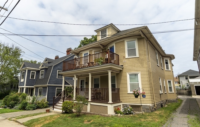 15 CASTLETON ST