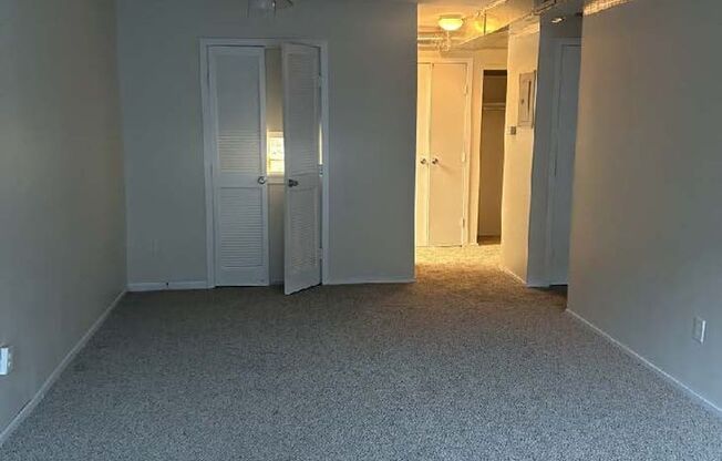 1 bed, 1 bath, 705 sqft, $955, Unit 5306A