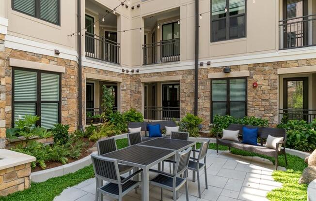 outdoor courtyard at Berkshire Dilworth, Charlotte