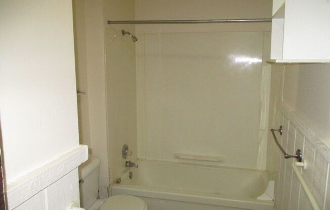 137 W. Gilman Street