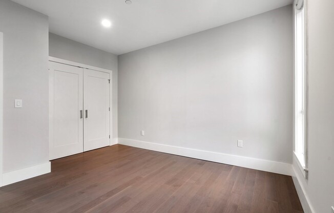 2 beds, 1 bath, 985 sqft, $3,400, Unit 305