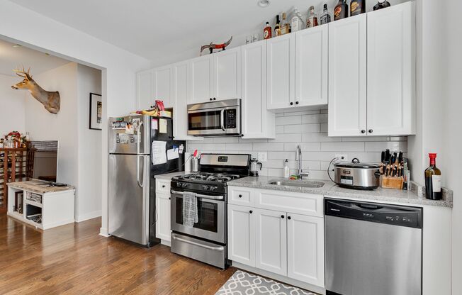 1600-14 W. Belle Plaine / 4100 N. Ashland