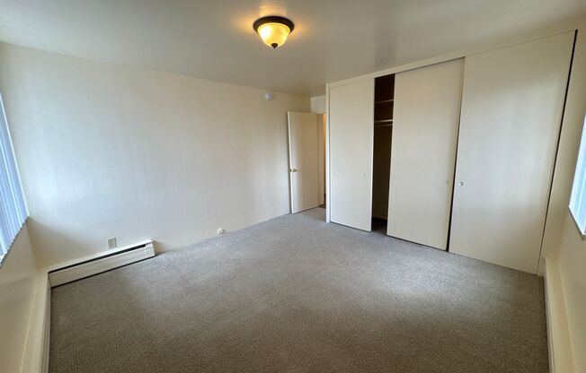 2 beds, 1 bath, 835 sqft, $1,295, Unit 712