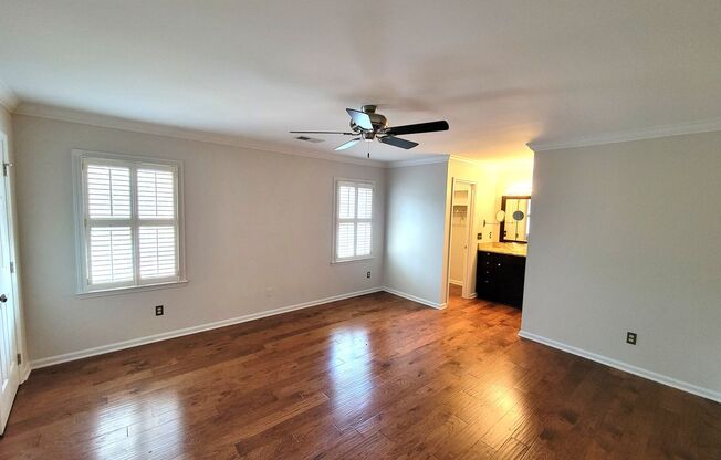 2 Bedroom Condo in Heart of SouthPark!!