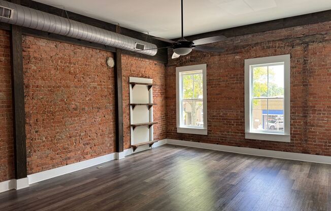 2 beds, 2 baths, 1,500 sqft, $1,700, Unit 125-A W Solomon St