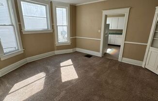 3 beds, 1 bath, $825