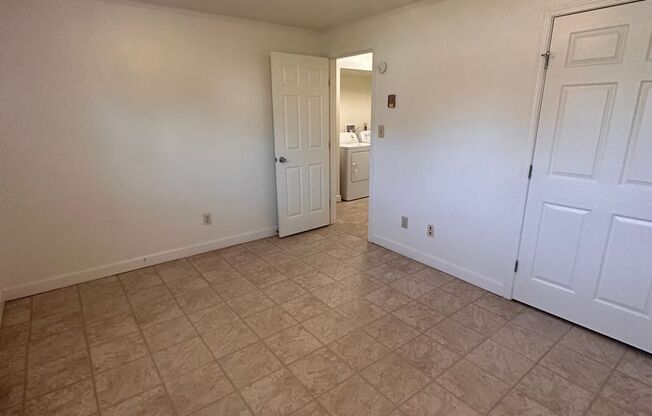 2 beds, 1 bath, 903 sqft, $1,240, Unit M-11
