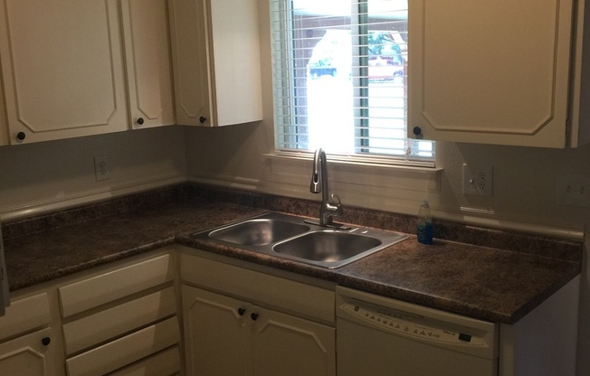 Spacious 3 bedroom House Available NOW!