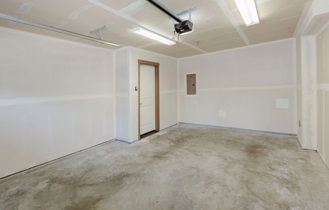 3 beds, 2.5 baths, 1,531 sqft, $2,817, Unit 06-56