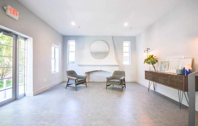 Welcome to Helios Apartments Miami Beach