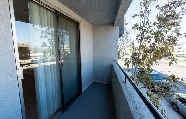 2 beds, 2 baths, 895 sqft, $2,398, Unit 104