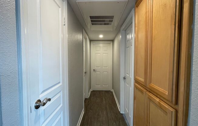 2 beds, 2 baths, 980 sqft, $3,045, Unit 817-10