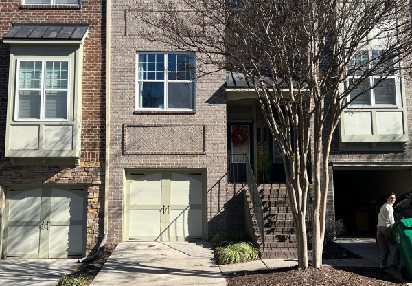 1956 COBBLESTONE CIR NE