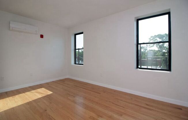 1 bed, 1 bath, 4 sqft, $1,450, Unit 3F