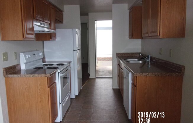1 bed, 1 bath, 650 sqft, $1,100, Unit 64