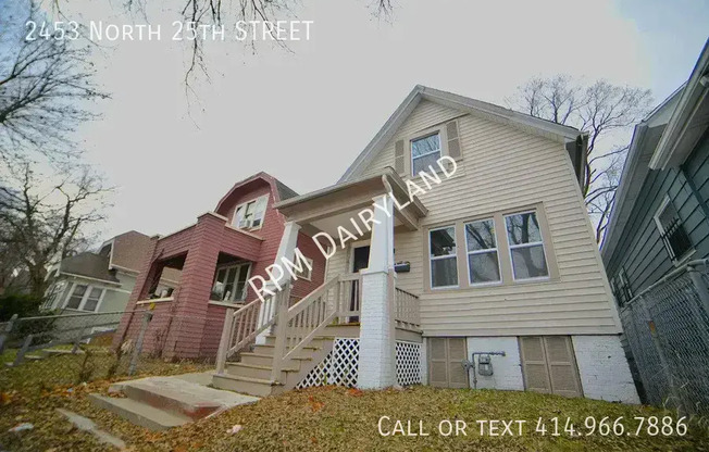 2453 N 25 ST