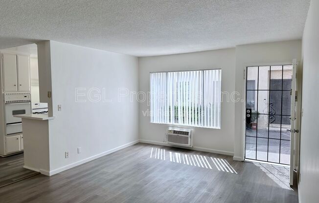 823 N. Hudson Ave.