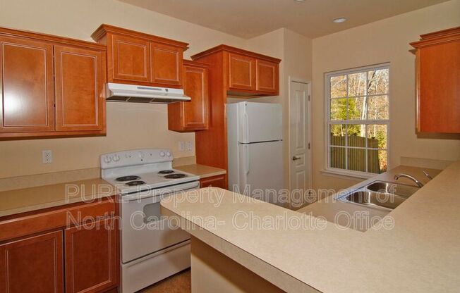 7364 GALLERY POINTE LN