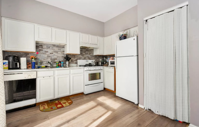 389 RICHMOND CT