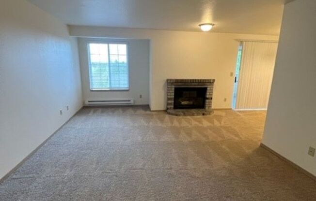 1 bed, 1 bath, 800 sqft, $1,620, Unit 1034