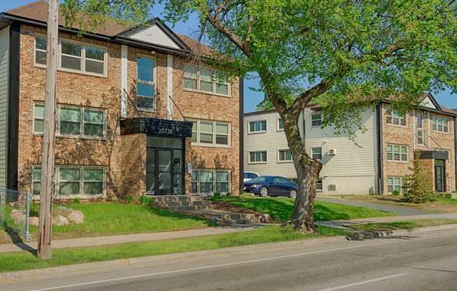 Exterior View at Greenway Apartments, Minneapolis, MN