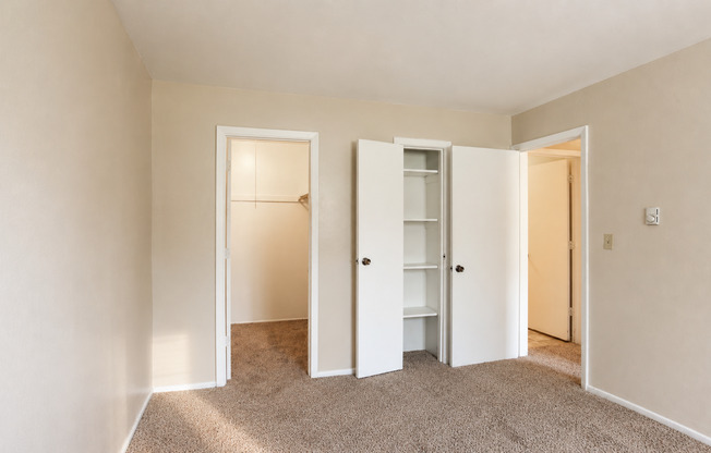 1 bed, 1 bath, 650 sqft, $889, Unit 1212F