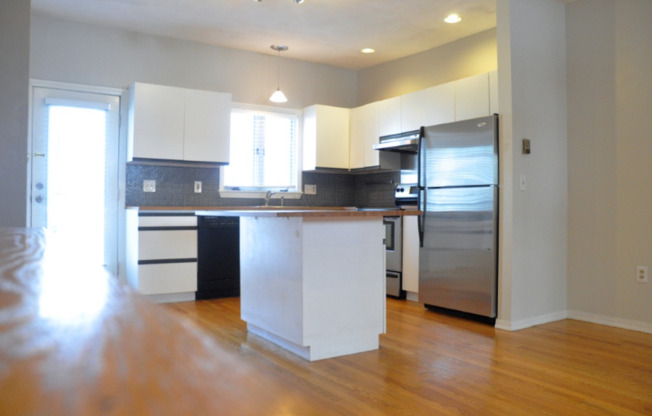 273 SUMNER ST